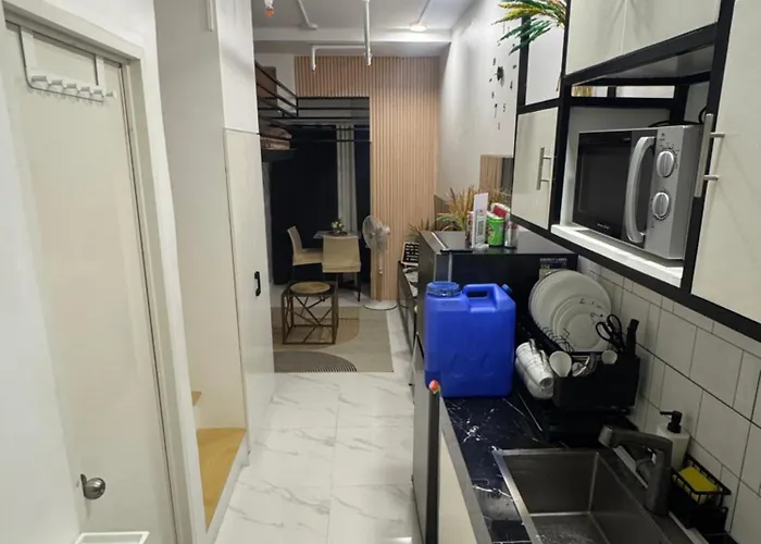 Phil At Staycation De Morato Bed & Breakfast Manila